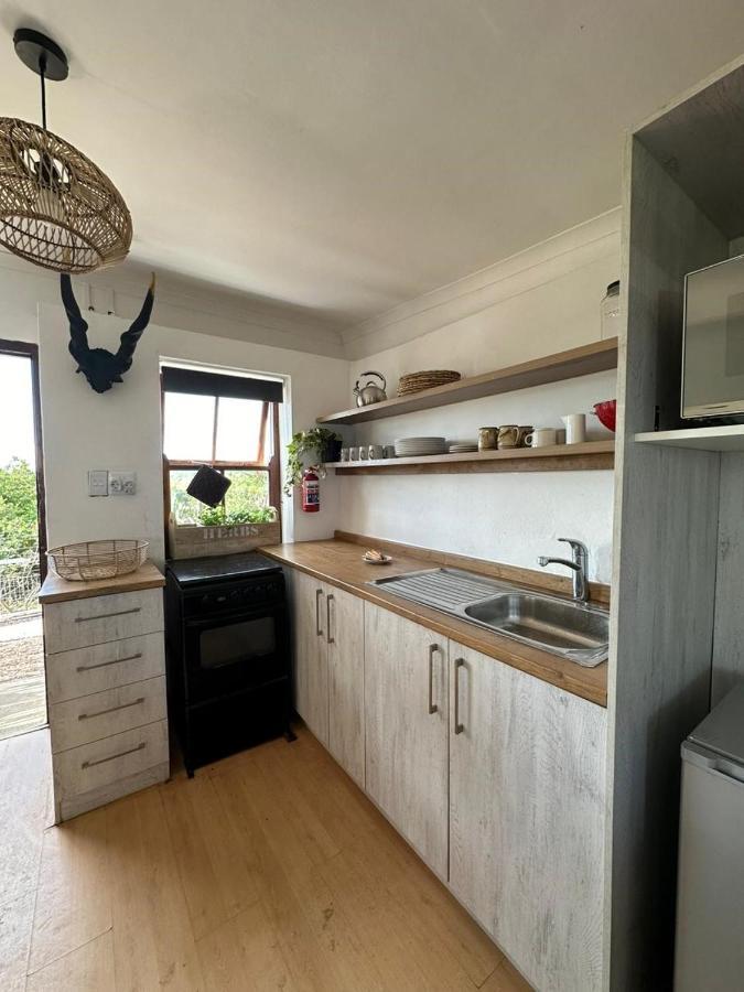 Ostrich Cottage At Les Wings Private Game Farm Groot-Jongensfontein ภายนอก รูปภาพ
